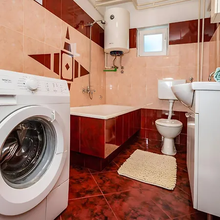 Spacious Joy With Pool And Playground, Suhovare 別荘 Poličnik